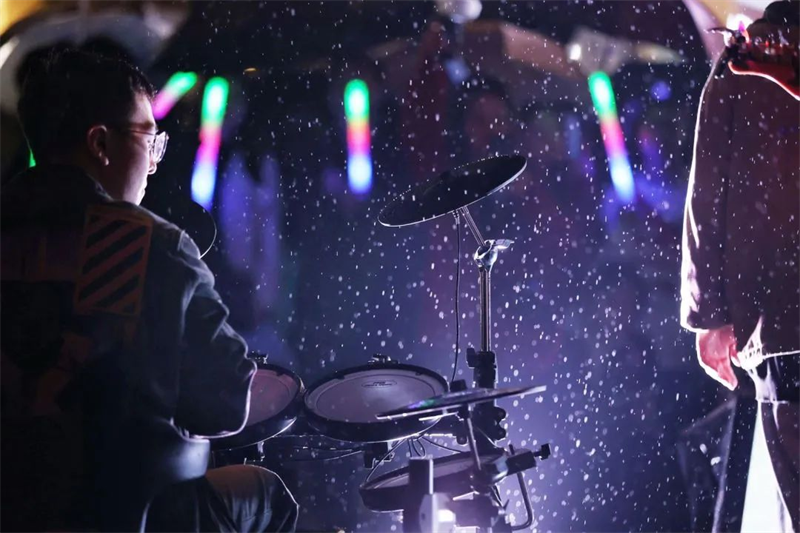 Guizhou : à Guiyang, l'? ambiance de feu ? des marchés de nuit enflamme ? l'économie nocturne ?