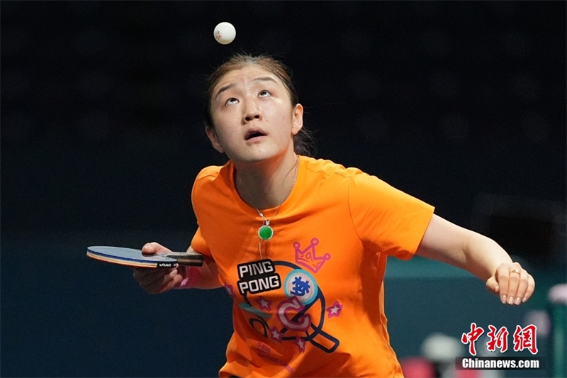 L'équipe olympique de tennis de table chinoise s'entra?ne et se prépare à la compétition à Paris