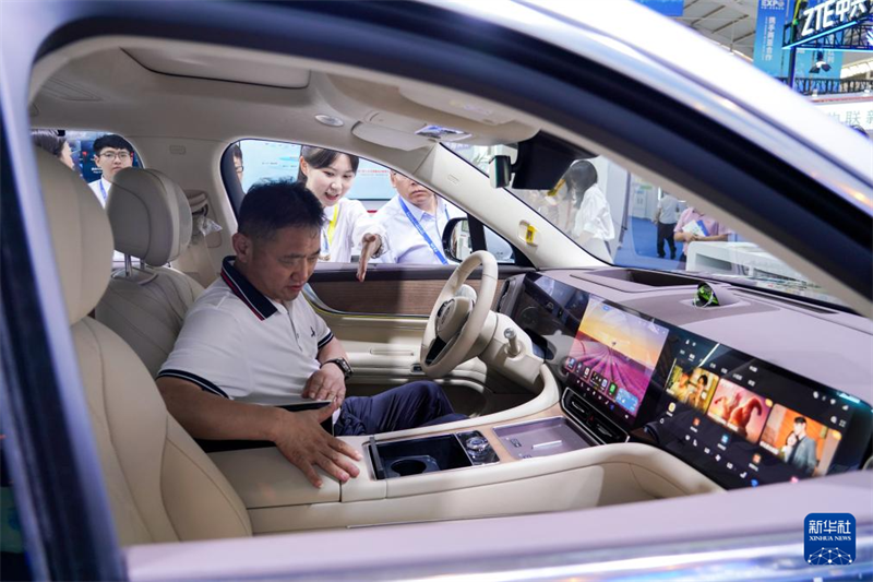 Yunnan : ? sciences et technologie ? à l'Exposition Chine-Asie du Sud à Kunming