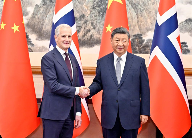 Xi Jinping rencontre le Premier ministre norvégien à Beijing
