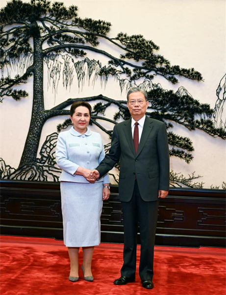 Le plus haut législateur chinois s'entretient avec la présidente du Sénat de l'Ouzbékistan