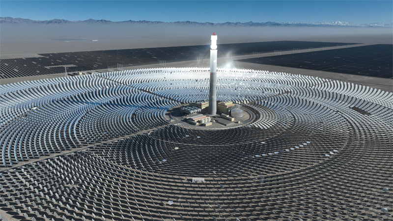 Gansu : un projet pilote ? solaire thermique + photovolta?que ? atteint sa pleine capacité de production d'électricité connectée au réseau