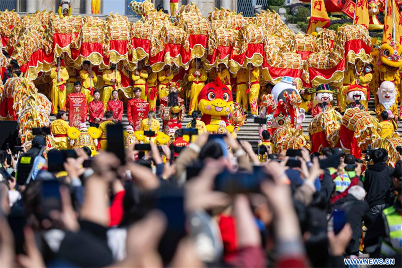 Chine : célébrations de la Fête du Printemps à Macao