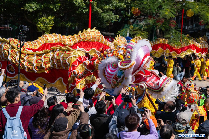 Chine : célébrations de la Fête du Printemps à Macao