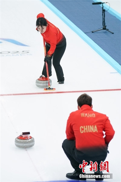 Les athlètes chinois remportent leur première victoire des 9es Jeux asiatiques d'hiver
