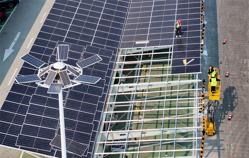 Shandong : à Jinan, un système ? autoroute + photovolta?que ? favorise les émissions ? zéro carbone ?