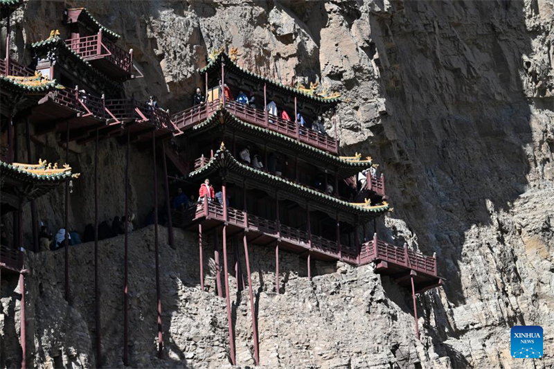 Shanxi : le spectaculaire temple Xuankong suspendu à Datong
