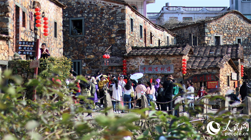 Fujian : le vieux village multicolore de Quangang a une forte atmosphère de printemps