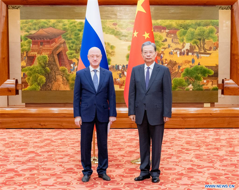 Le plus haut législateur chinois rencontre le vice-président de la Douma d'Etat russe