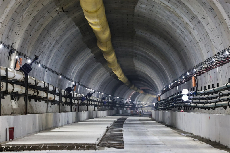 Guangdong : fin du percement du premier tunnel sous-marin à simple boyau et à double voie de 350 km/h à Shantou