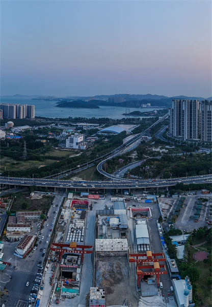 Guangdong : fin du percement du premier tunnel sous-marin à simple boyau et à double voie de 350 km/h à Shantou