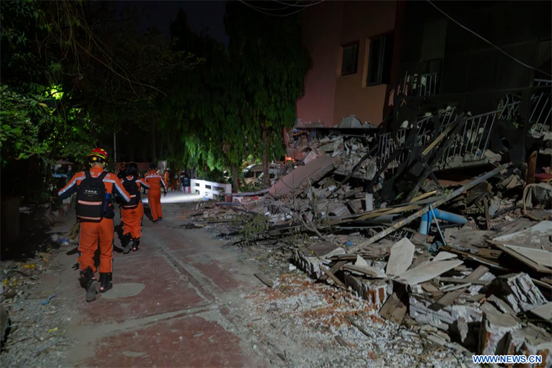 Séisme au Myanmar : une nouvelle équipe de secours chinoise arrive dans la ville de Mandalay