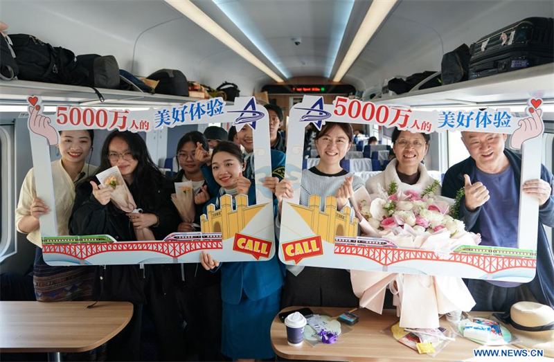 Le chemin de fer Chine-Laos facilite les voyages transfrontaliers