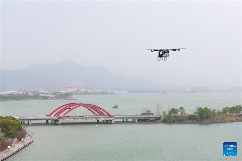 Hunan : la voiture volante XPeng a terminé avec succès un vol d'essai à Changde