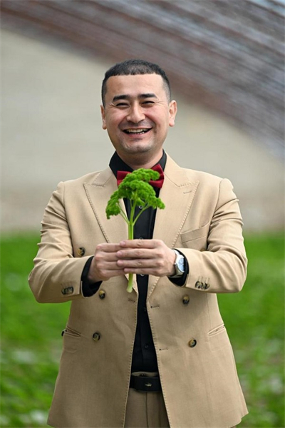 Xinjiang : des vidéos accrocheuses aident à vendre des produits agricoles de Qapqal