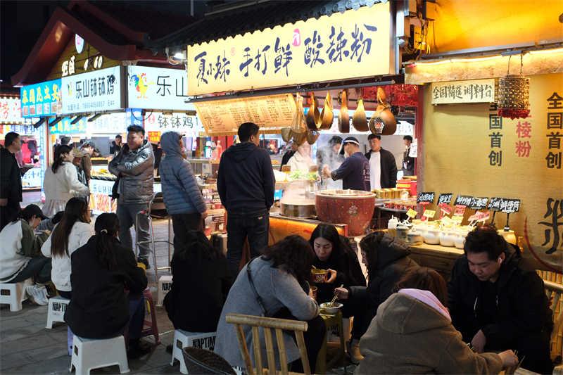Liaoning : l'économie nocturne se réchauffe à Shenyang