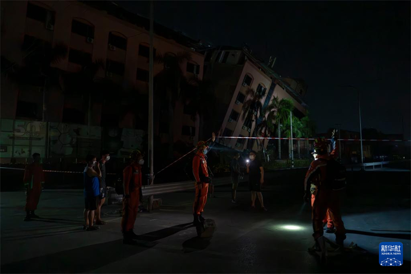 Plus de 500 sauveteurs chinois participent aux efforts de secours post-séisme au Myanmar