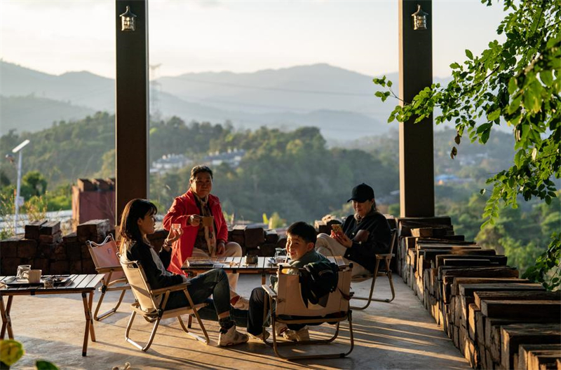 Le tourisme printanier stimule la consommation à travers la Chine