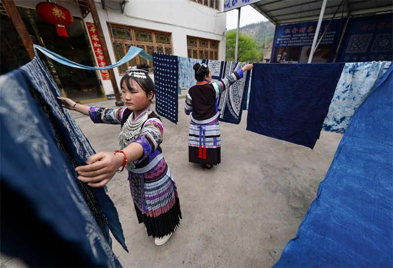 Guizhou : le patrimoine culturel immatériel du batik de Zhijin