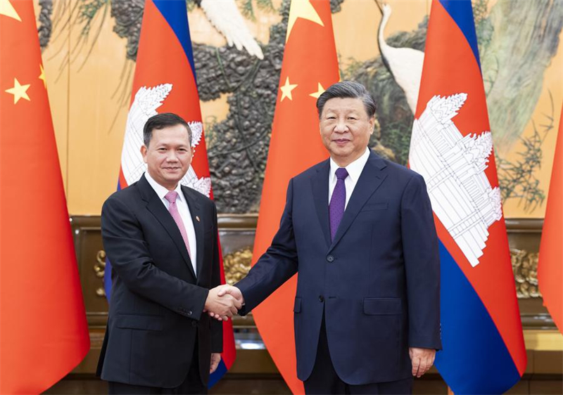 Le président chinois Xi Jinping rencontre le Premier ministre cambodgien Hun Manet au Grand Palais du Peuple à Beijing, la capitale de la Chine, le 15 septembre 2023. (Xinhua/Huang Jingwen)