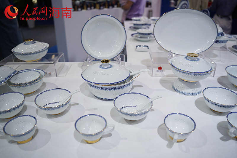 Hainan : ouverture de la 5e Exposition internationale des produits de consommation de Chine à Haikou