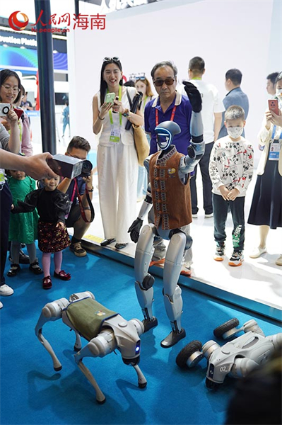 Hainan : ouverture de la 5e Exposition internationale des produits de consommation de Chine à Haikou