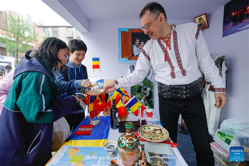 Sichuan : ouverture de la Saison culturelle européenne et de la Rue culturelle européenne de Chengdu 2025