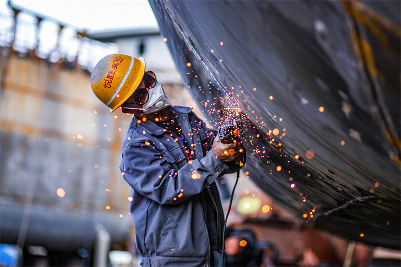 Jiangxi : le chantier naval de Duchang met les bouchées doubles pour honorer les commandes