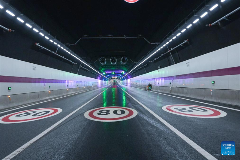 Un projet de rénovation sur le 6e périphérique Est de Beijing ouvert à la circulation