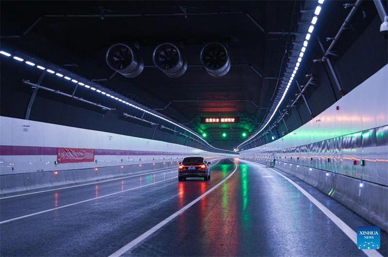 Un projet de rénovation sur le 6e périphérique Est de Beijing ouvert à la circulation