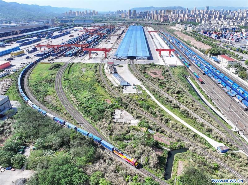 Chine : inauguration d'une nouvelle ligne ferroviaire régulière pour le fret entre Chongqing et l'Asie centrale