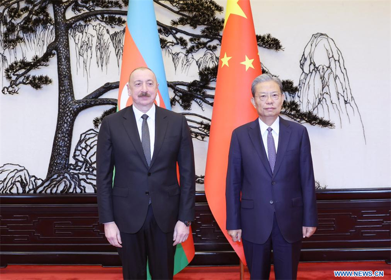 Le plus haut législateur chinois rencontre le président azerba?djanais