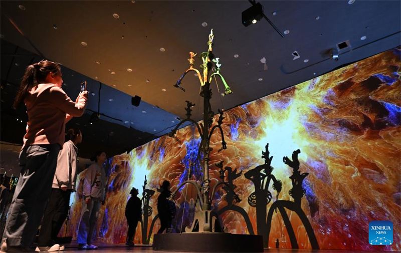 Tianjin : ouverture d'une exposition d'art immersive sur les ruines de Sanxingdui