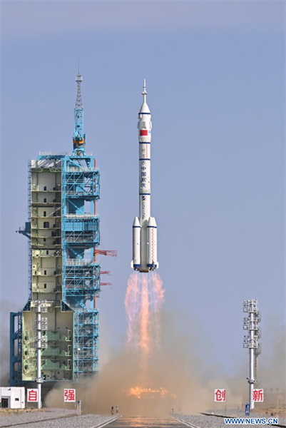 La Chine lance le vaisseau spatial habité Shenzhou-20