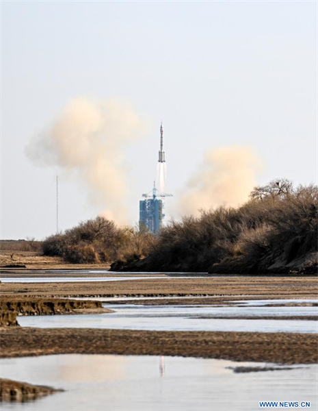 La Chine lance le vaisseau spatial habité Shenzhou-20