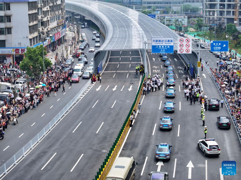 Hunan : début des opérations d'essai du grand pont de Xinglianlu à Changsha