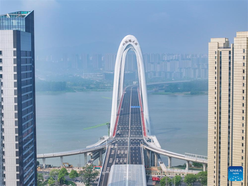 Hunan : début des opérations d'essai du grand pont de Xinglianlu à Changsha