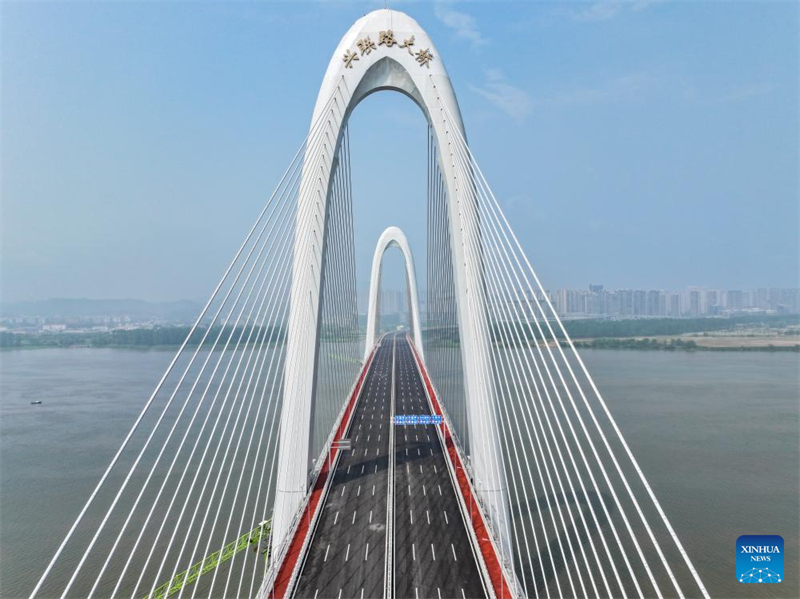 Hunan : début des opérations d'essai du grand pont de Xinglianlu à Changsha