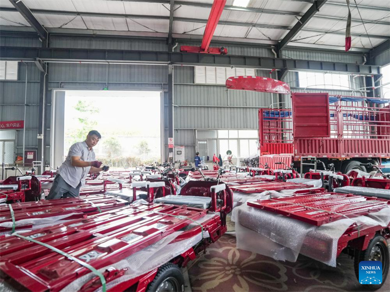 Sichuan : une PME basée sur la technologie enregistre une explosion de ses ventes de tricycles électriques à l'exportation
