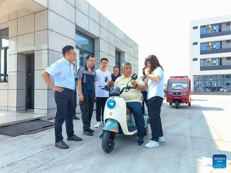 Sichuan : une PME basée sur la technologie enregistre une explosion de ses ventes de tricycles électriques à l'exportation