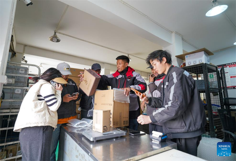 Xizang : histoire en photos d'un coursier modèle à Nagqu