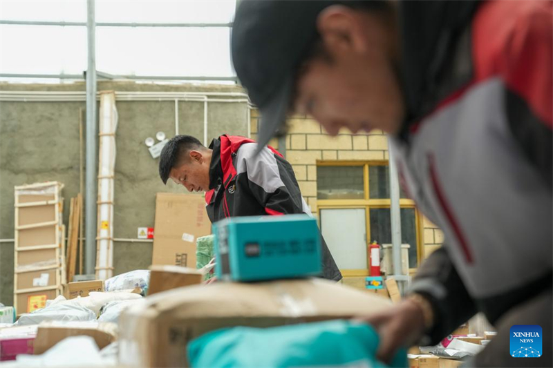 Xizang : histoire en photos d'un coursier modèle à Nagqu