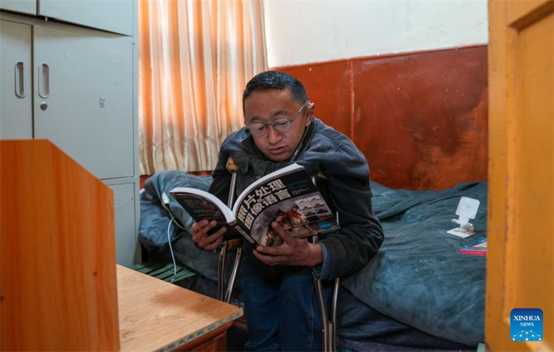 Xizang : un photographe gravement handicapé poursuit son rêve de toute une vie