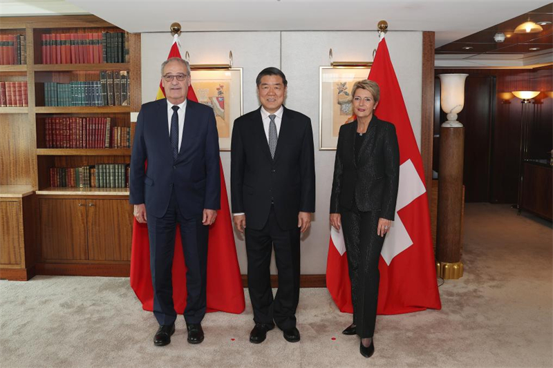 La Chine et la Suisse s'engagent à resserrer leurs liens et à promouvoir l'amélioration de l'accord de libre-échange