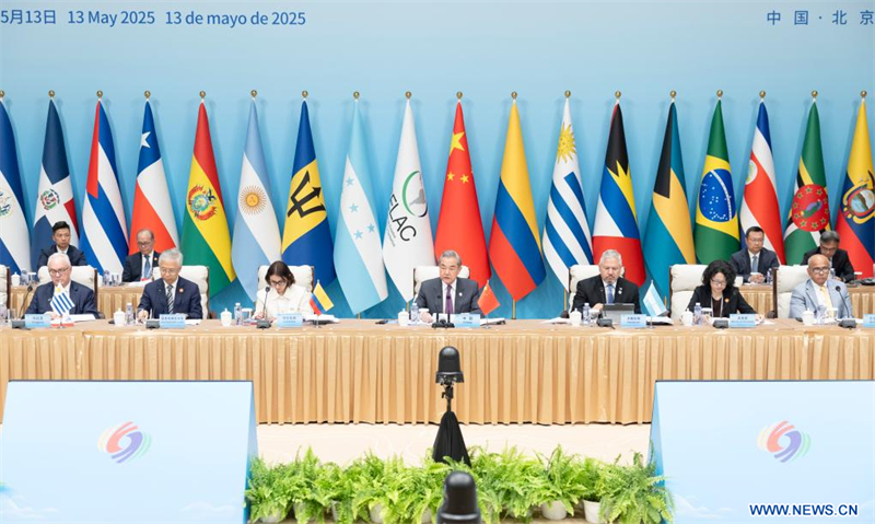 Wang Yi appelle la Chine et les pays d'Amérique latine et des Cara?bes à mettre en ?uvre le consensus atteints par leurs dirigeants