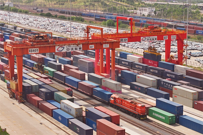 Henan : les trains de fret Chine-Europe se préparent à partir depuis Zhengzhou