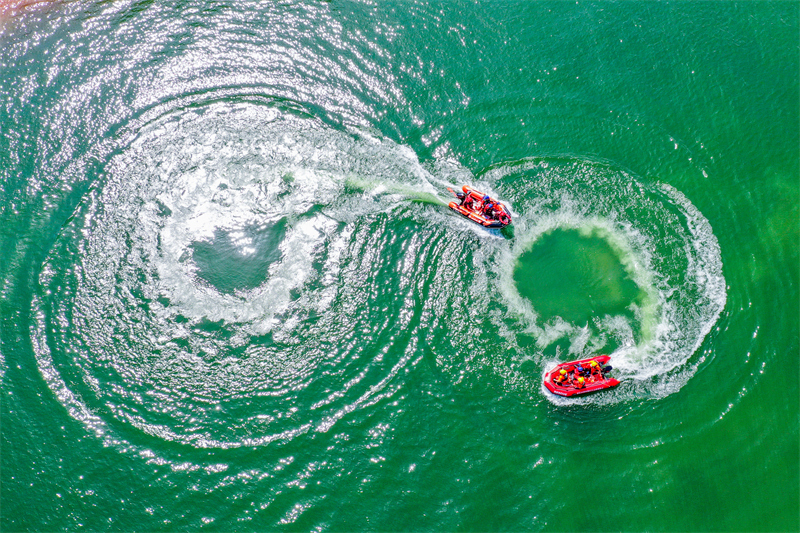 Sichuan : 17 équipes du Sichuan et de Chongqing participent à des exercices de sauvetage d'urgence à Luzhou