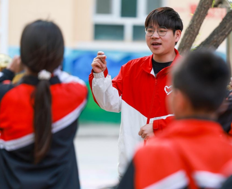Xinjiang?: comment des enseignants bénévoles illuminent les salles de classe rurales