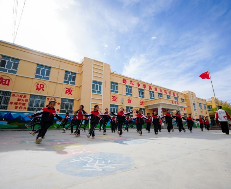 Xinjiang?: comment des enseignants bénévoles illuminent les salles de classe rurales