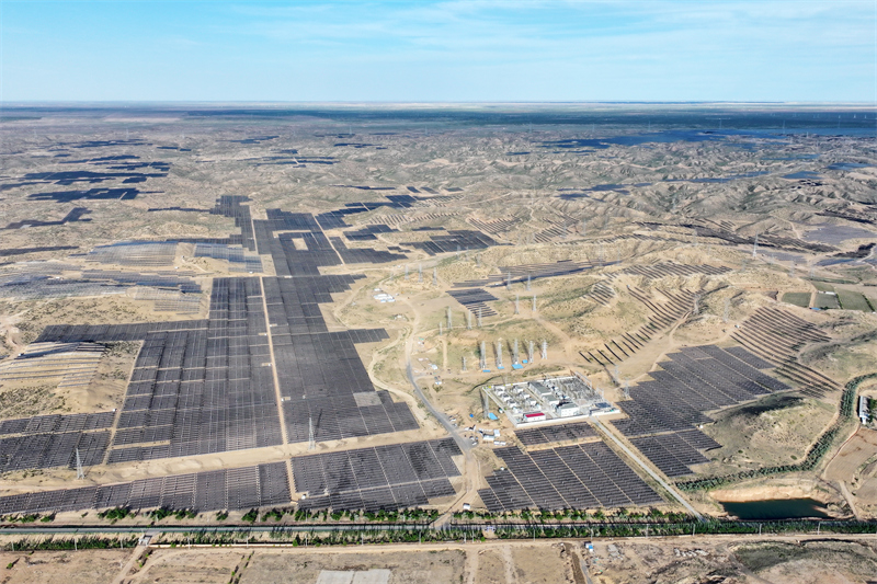 Ningxia : la centrale photovolta?que favorise le développement vert à Yinchuan